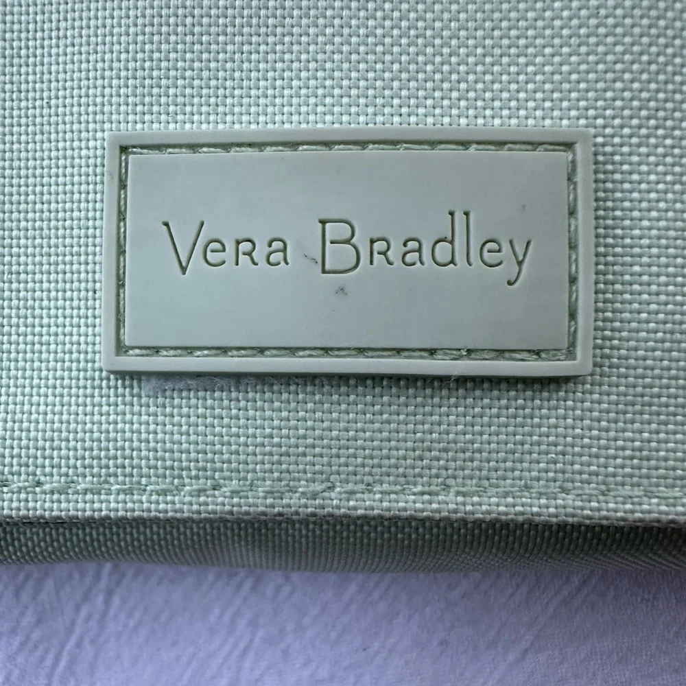 Compact Roomy Mint Green Phone Organize Vera Bradley ReActive RFID Wallet Clutch